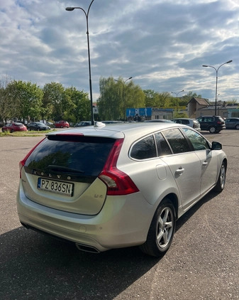 Volvo V60 cena 49900 przebieg: 235423, rok produkcji 2016 z Swarzędz małe 67